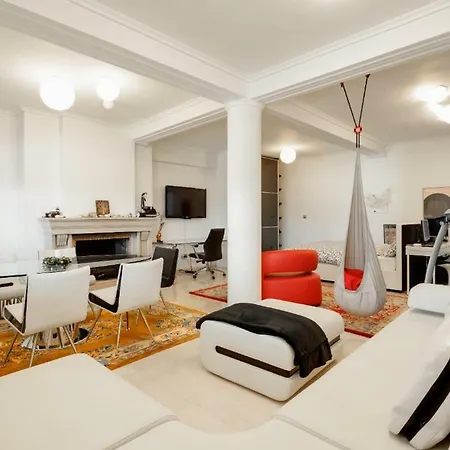 Panorama Fabulous Studio Apartment